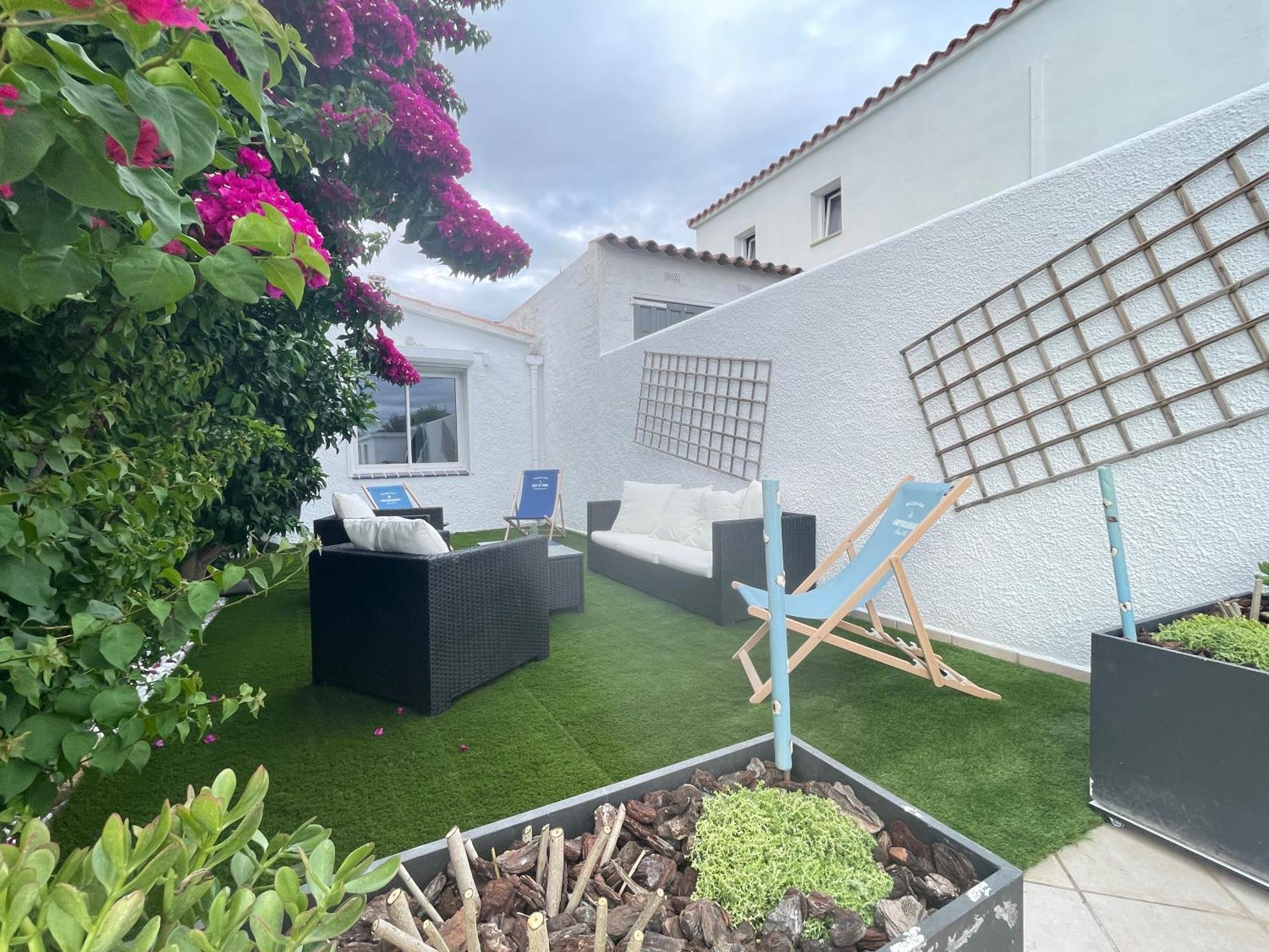 Charmante Villa Avec Piscine Dans Les Canaux Empuriabrava Buitenkant foto