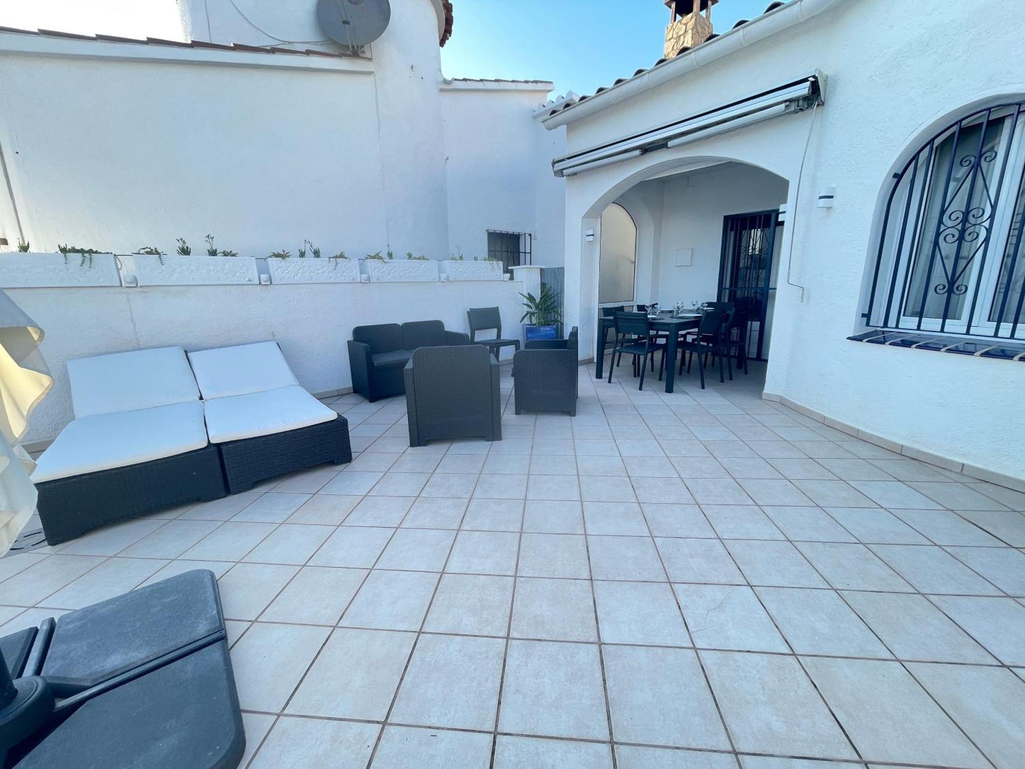 Charmante Villa Avec Piscine Dans Les Canaux Empuriabrava Buitenkant foto